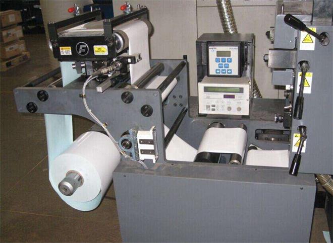 自動糾偏裝置,伺服糾偏控制器 自動糾偏裝置,伺服糾偏控制器